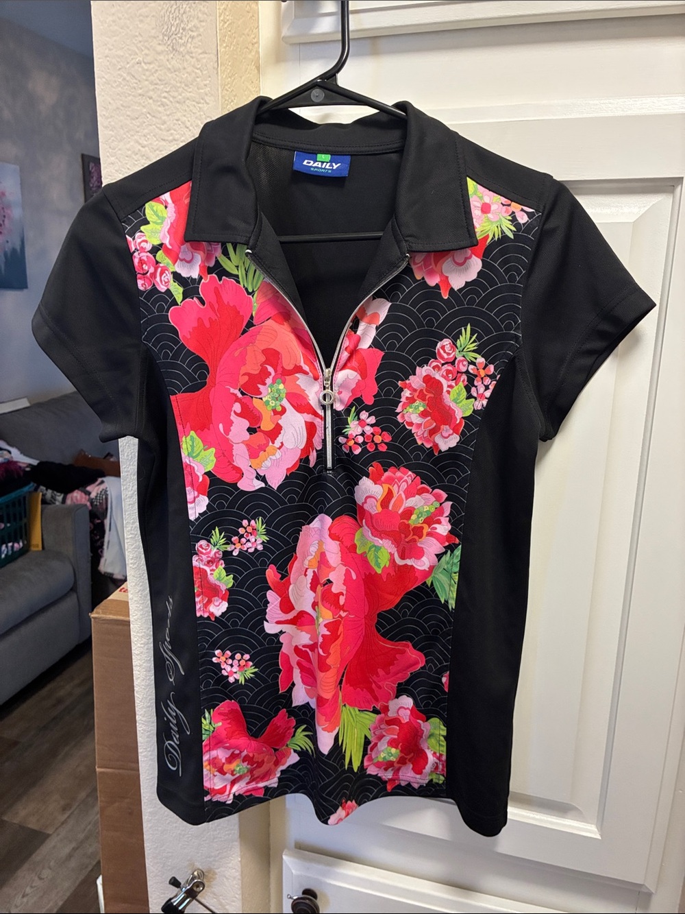 Daily sports dry fit Golf/athletic Black floral print short sleeve 1/4 zip polo